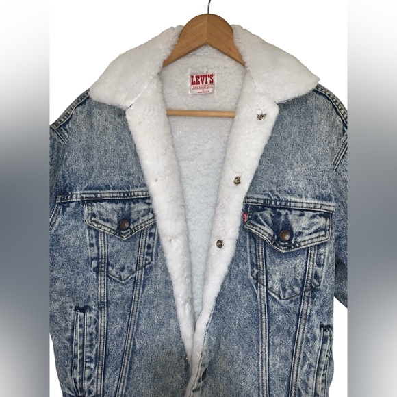 Vintage Levis 1980’s Acid Wash Sherpa Trucker Men’s Jean Jacket Size S/Women’s M - Picture 2 of 12